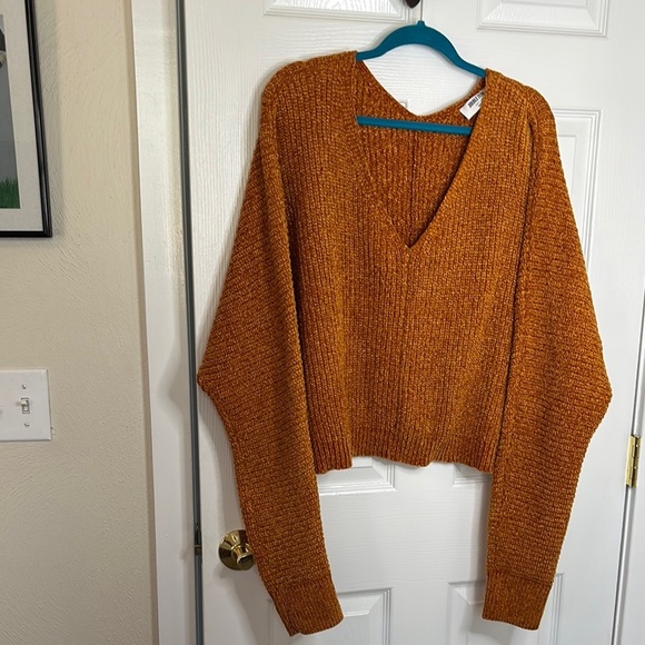 Double Zero “Lovely Large” Cozy Deep V-Neck Sweater in Warm Brown/Orange - Picture 1 of 10